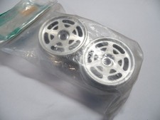 KYOSHO Jantes avant 1/10 Chromée ?