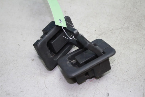 2 Verzuurde Zurroze Kofferruimte Houd Oene links Renault Koleos I HY Bj.13 - Afbeelding 1 van 4