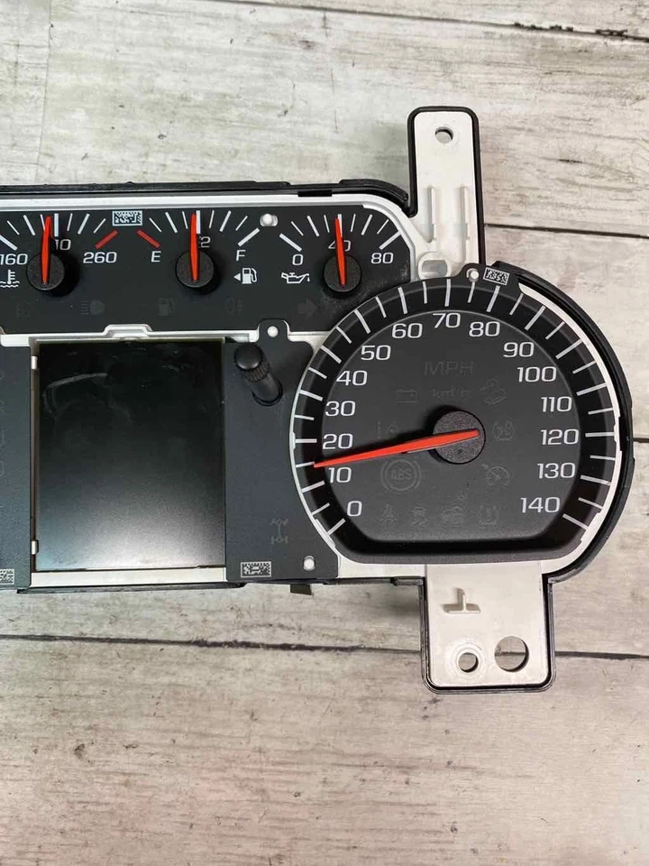 17 CHEVY SILVERADO КЛАСТЕР СПИДОМЕТР ДОЛЖЕН ВИДЕТЬ ФОТО БЕЗ ПЕРЕДНЕЙ КРЫШКИ OEM 84068685 - Изображение 4 из 4