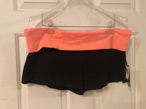 no boundaries yoga shorts