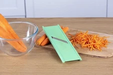 Korean Carrot,Grater Plastic Carrot Slicer Vegetable Chopper Kitchen Food Slicer