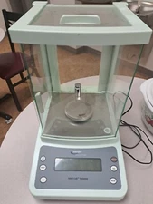 Intelligent Weighing Technology PM-100 High Precision Milligram Balance