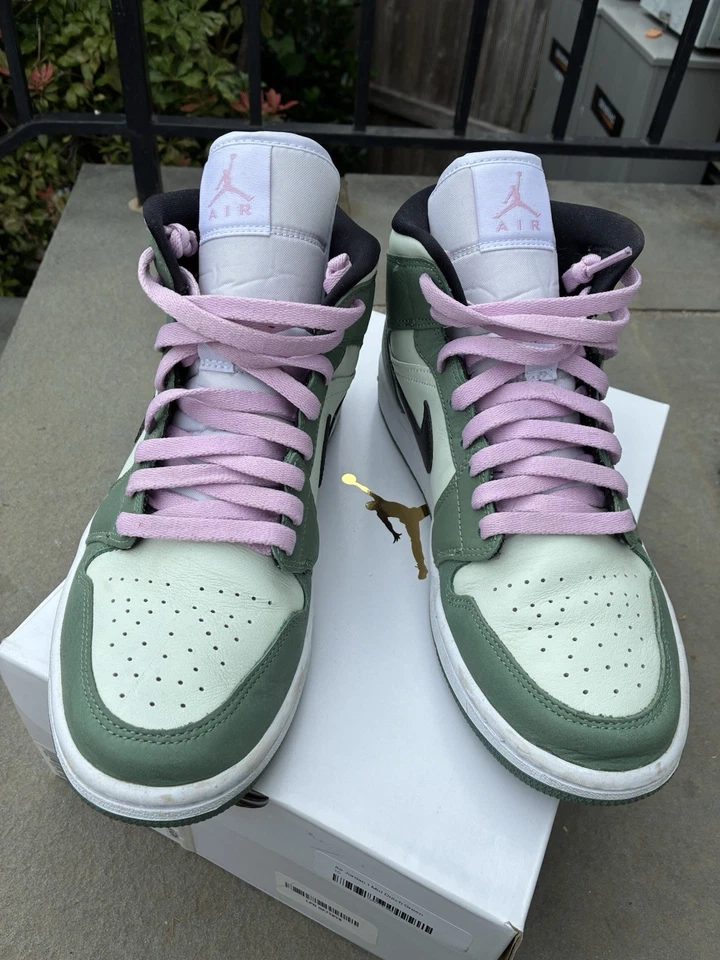 Nike Air Jordan 1 Mid Women’s 10 Men’s 8.5 Dutch Green - Image 3 of 4