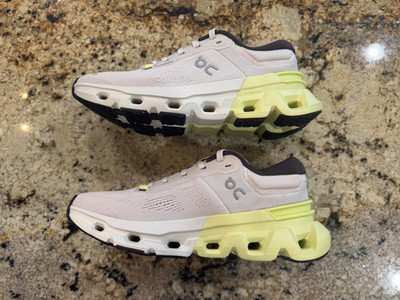 On Cloud Cloudflyer 5 Women s size 7.5 Pearl/Hay (New with Box)