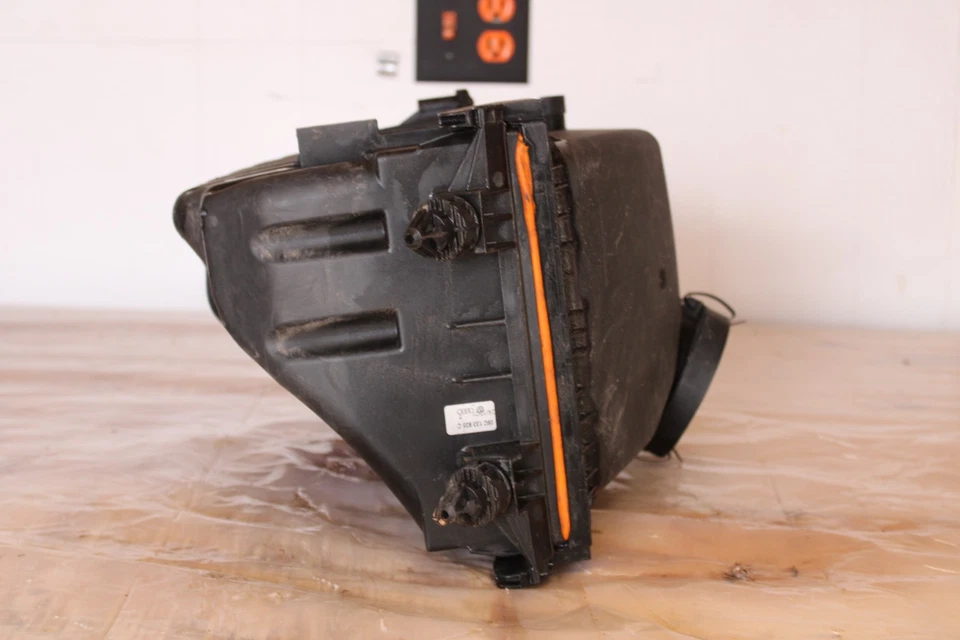 2002 - 2005 Audi A4 Ensamblaje de la carcasa del filtro de aire Foto 4 de 4