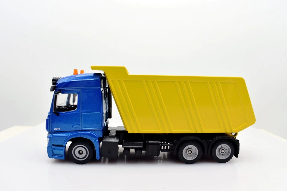 Modellino camion scala 1:43 mercedes benz arocs mit kippmulde modellismo statico - Immagine 3 di 4