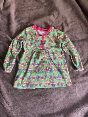 Kinderkleidchen in Gr. 86 - Bild 1 von 2