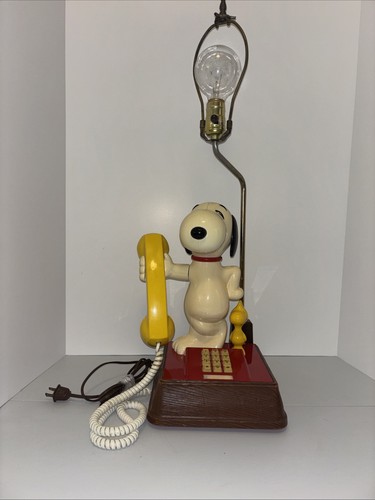 Vintage 1976 Snoopy and Woodstock Peanuts Phone Telephone Lamp