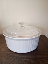 Vintage Corning Ware French 2.5 Liter White Round Casserole Dish F-1-B with Lid