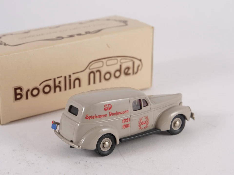 Brooklin N° 9 1940 Ford Sedan Delivery SD Spielwaren Danhausen 1981 1/43 Nuovo - Immagine 2 di 4
