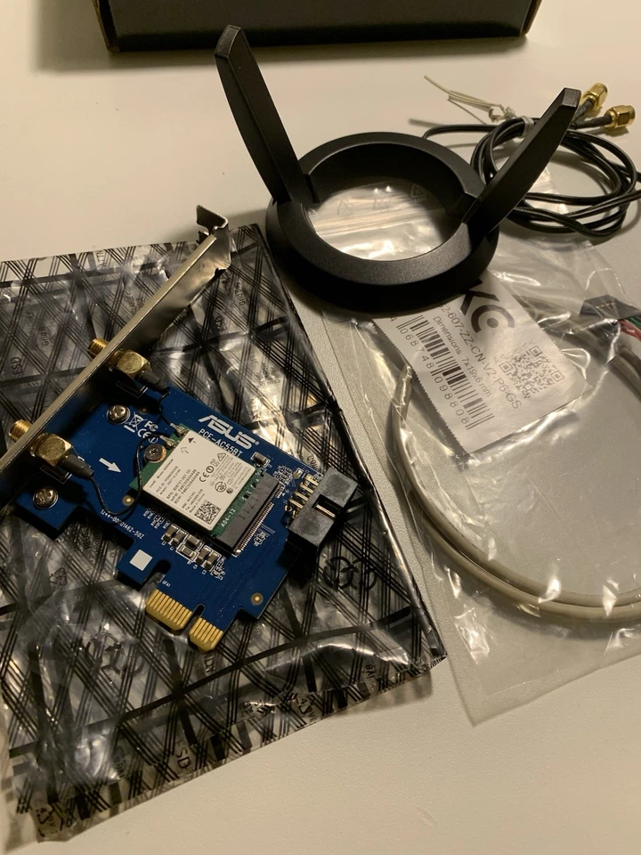 ASUS PCE-AC55BT mit Intel 8260 NGW und Antenne - Bild 2 von 3