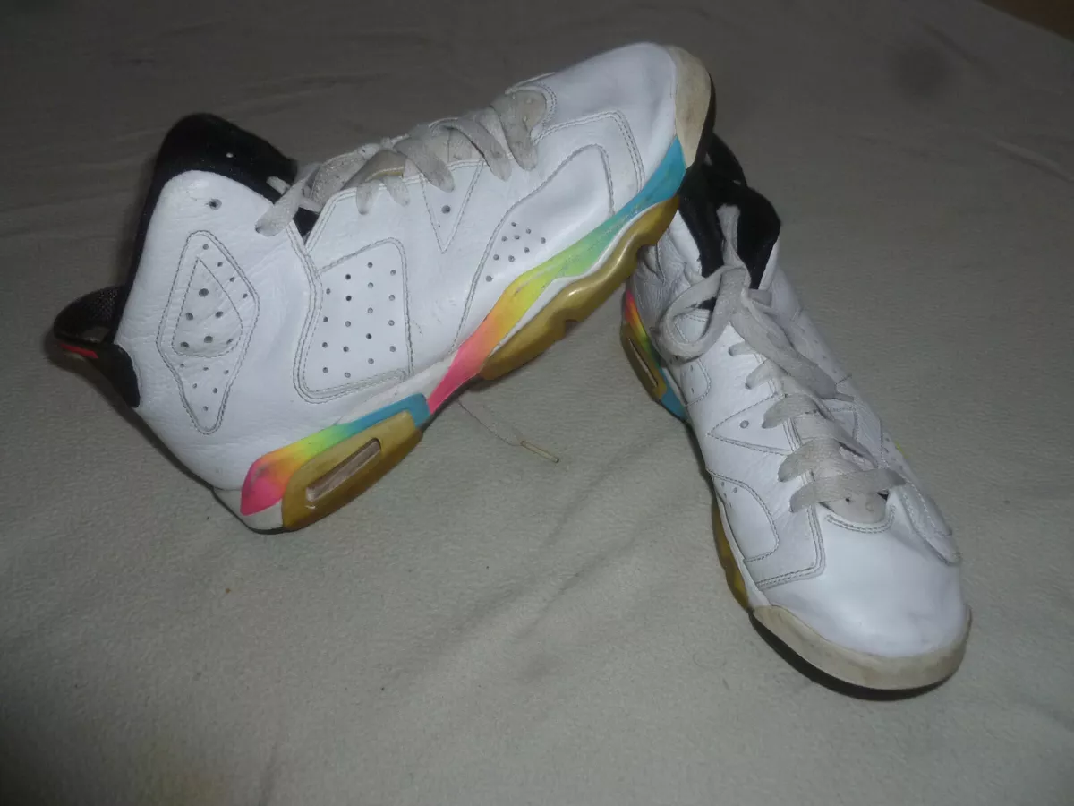 Retro 6 deals jordans white