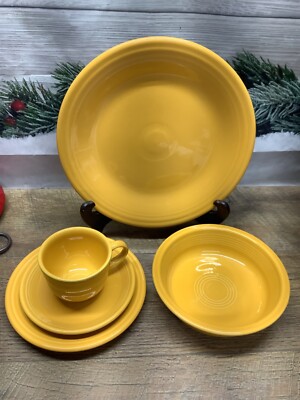 Fiesta Marigold 5-Piece Dinnerware Set - Homer Laughlin China Fiestaware