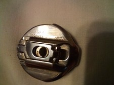 NEW SINGER 271784 BOBBIN CASE FOR SEWING MACHINES-FREE SHIPPING-