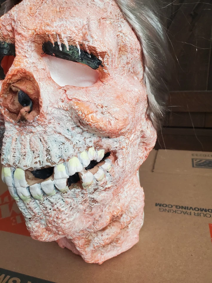 1993 Forum Novelties Halloween Mask New scary female corpse death skull vintage - Image 3 of 4