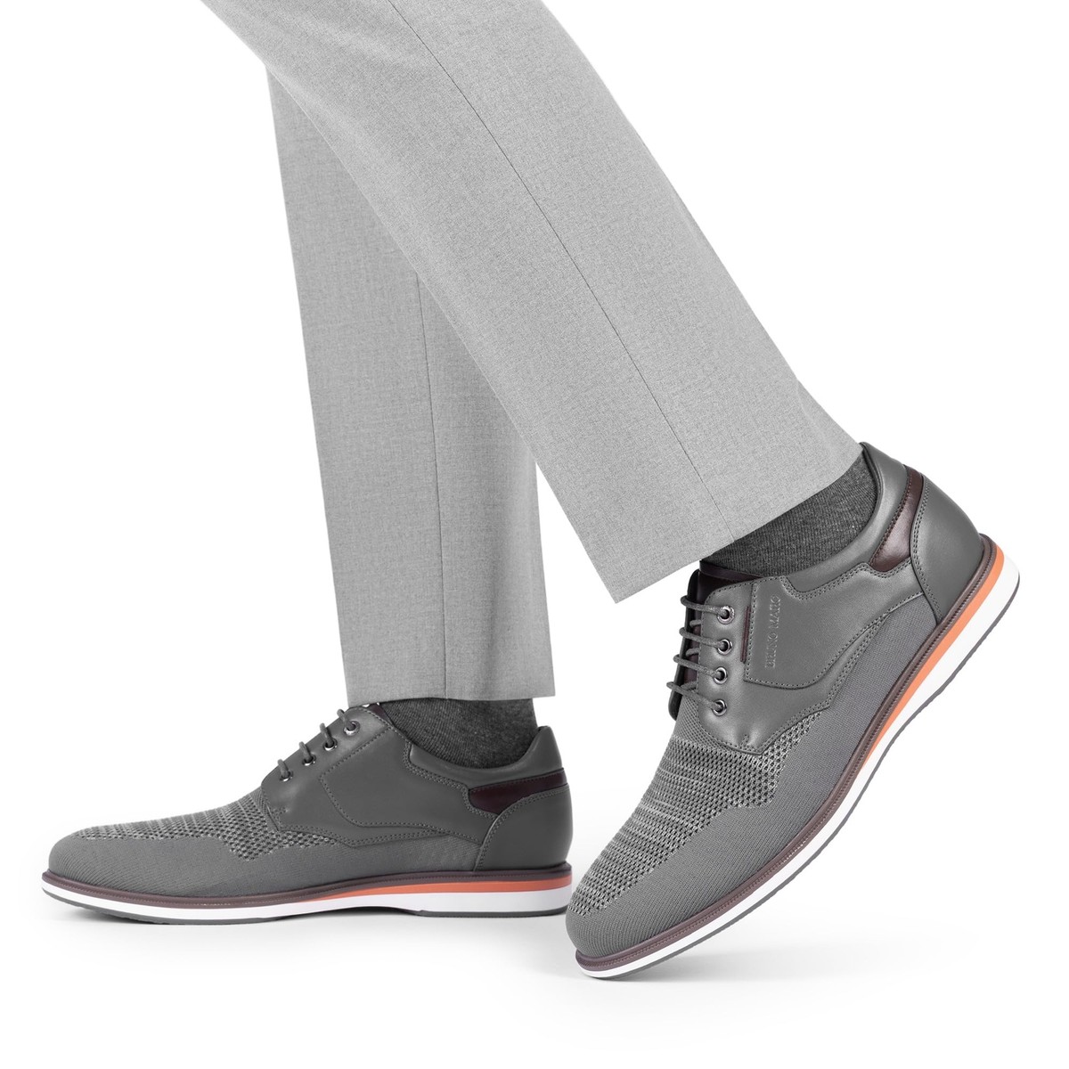 靴 SHADE by SHELLAC casual dress shoes. Oxford style kids shoes with shoelaces in suede leather in