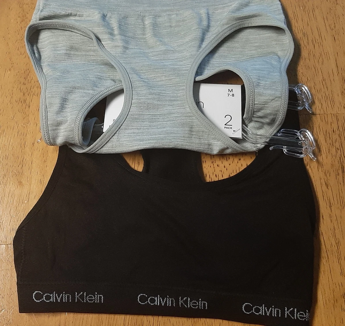 NWT CALVIN KLEIN Set of 2 Gray / Black Seamless Pullover SPORTS BRA MED 7-8