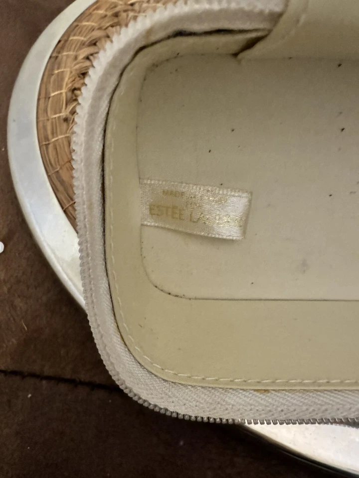 Estuche rígido de maquillaje de viaje vintage Estee Lauder con cremallera Foto 3 de 4