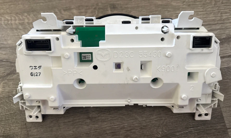 Mazda CX-3 2017-2018 velocímetro KPH cuadro instrumental D23C55430 OEM/36 Foto 2 de 4