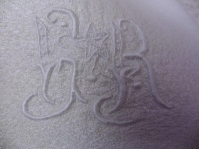 12 ANCIENNES SERVIETTES DE TABLE DAMASSE LIN ECRU"GR"OURLETS JOURS 62X76 CM - Photo 3/4