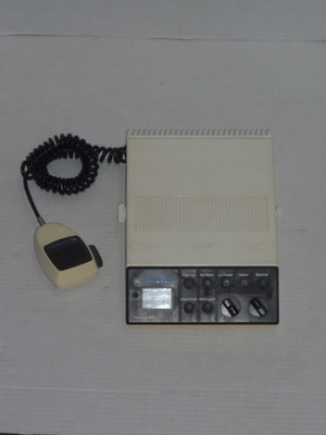 VINTAGE MOTOROLA TRITON NAUTILUS 440 MARINE RADIO W/ BRACKET & MICROPHONE WORKS