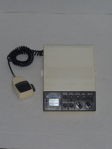 VINTAGE MOTOROLA TRITON NAUTILUS 440 MARINE RADIO W/ BRACKET & MICROPHONE WORKS