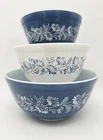 PYREX Colonial Mist Mixing Bowls 401, 402 , 403 Blue And White Vintage Pyrex Set