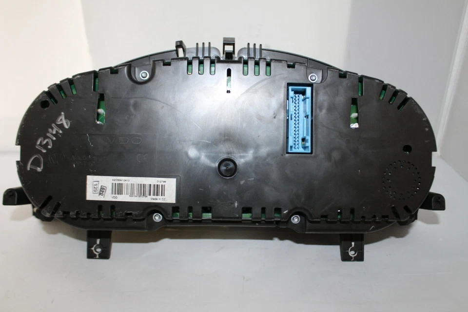 Medidores de painel de instrumentos velocímetro 2011 Volkswagen CC 35.812 milhas - Imagem 4 de 4