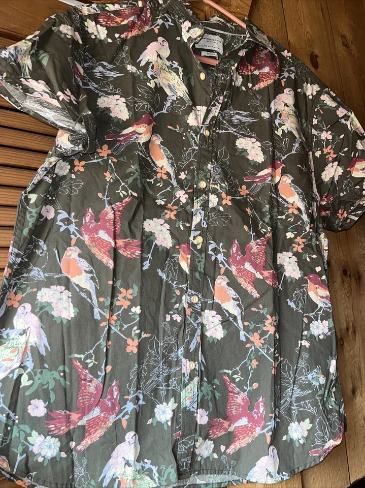 Camisa Denim & Flower Para Hombre Talla XL Manga Corta Botón Frontal Preciosa Floral/Pájaro Foto 4 de 4