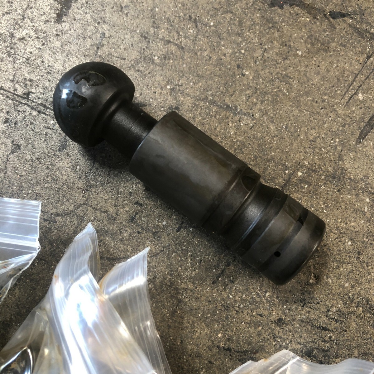 かほ〜んページ 1/4-20x5/8 6-Lobe Drive Button Head Socket - Grade 5 - Zinc