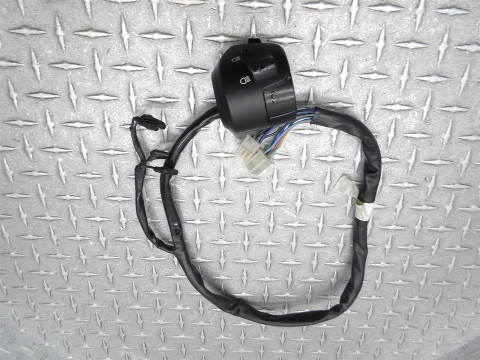 2004 02-04 Honda FSC600 600 Silver Wing OEM Left Handlebar Switch Control Assy - Image 2 of 4