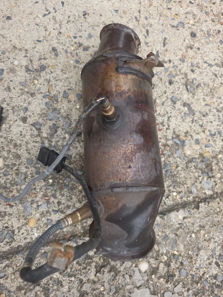 Convertidor catalítico BMW F30 F32 335i 435i xDrive OEM usado buen estado Foto 4 de 4