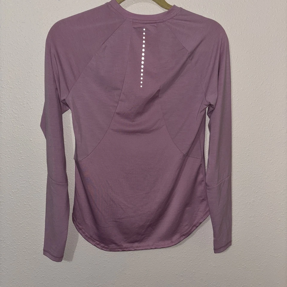 Avia Women’s Shirt Athletic Pink Long Sleeve Crew Neck Size XS Thumb Holes - Image 2 of 4