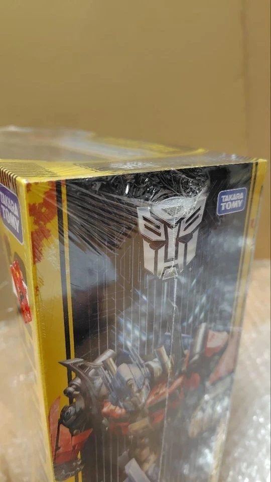 TRANSFORMERS 35th BUMBLE BEE Legendary Optimus Prime Action TAKARA TOMY NEW JPN - Image 3 of 4