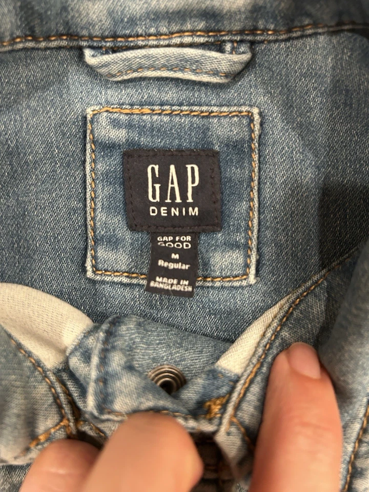 Chaqueta vaquera Gap para niños usada en fantástico estado - talla mediana 8 Foto 3 de 3
