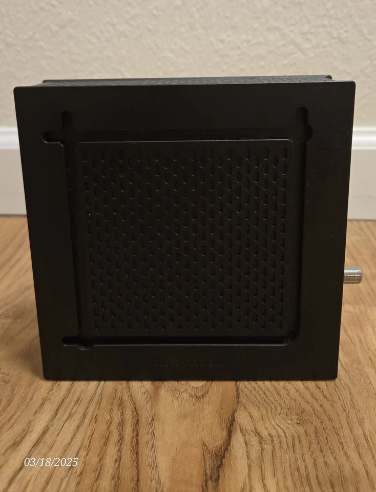 Motorola SURFboard 1-Port Wireless G Router & Cable Modem Gateway  - Image 3 of 4