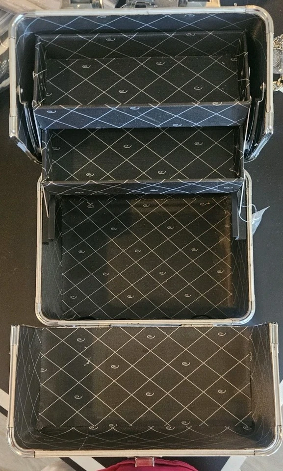 Caboodles 化妆品化妆盒金属便携式锁带钥匙专业 — 第 2/4 张图片