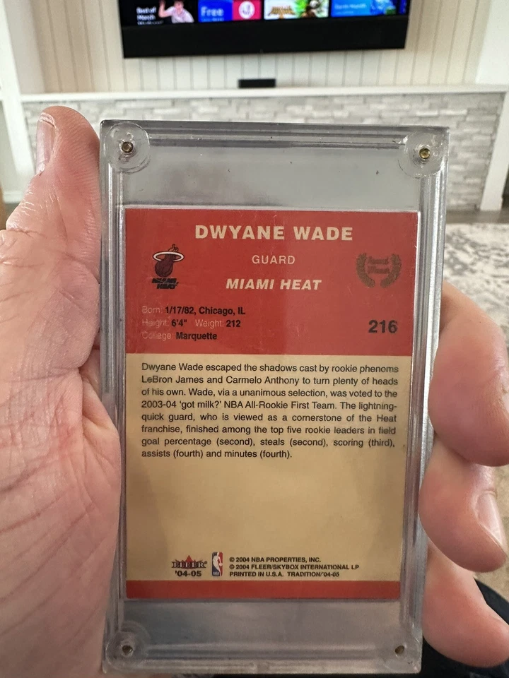  2004 Fleer Skybox Fleer Tradition Dwayne Wade Card 216 - Image 2 of 2