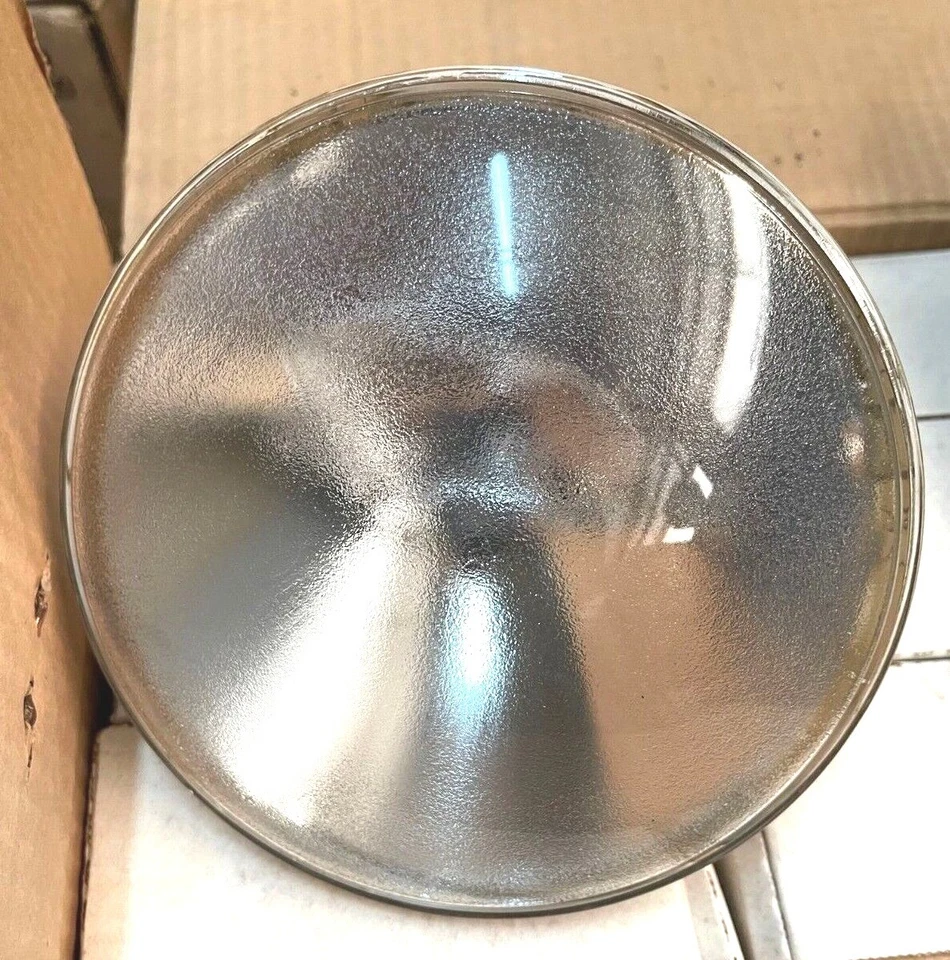 7" Narrow Spot 500W 500PAR56/NSP EXT MOGUL Quartz 120V Light Bulb NEW 391235 - Image 4 of 4