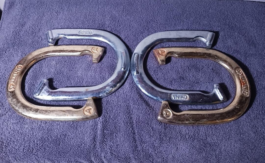 クライミー HORSE SHOE SILVER PIERCE クライミー HORSE SHOE SILVER PIERCE Whip & Horseshoe Brooch