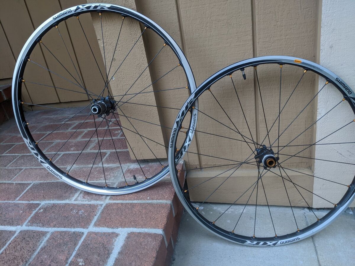 Shimano XTR WH-M988 15mm, FH-M988 wheelset 12x142mm, 9, 10 Shimano XTR WH-M988 15mm, FH-M988 wheelset 12x142mm, 9, 10