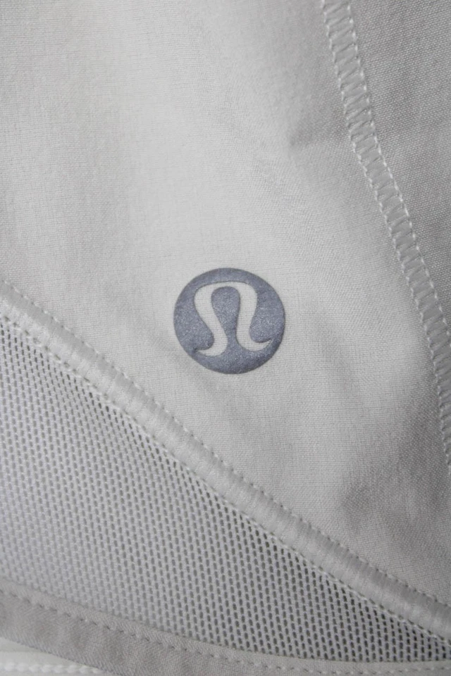 Pantalones Cortos Lululemon Mujer Activos Beige Mezcla Nailon Talla 8 Foto 4 de 4