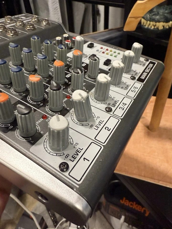 Behringer XENYX 802S 8-Channel Analog Mixer No Cord, Has Bent Knob TESTED! - Image 2 of 4