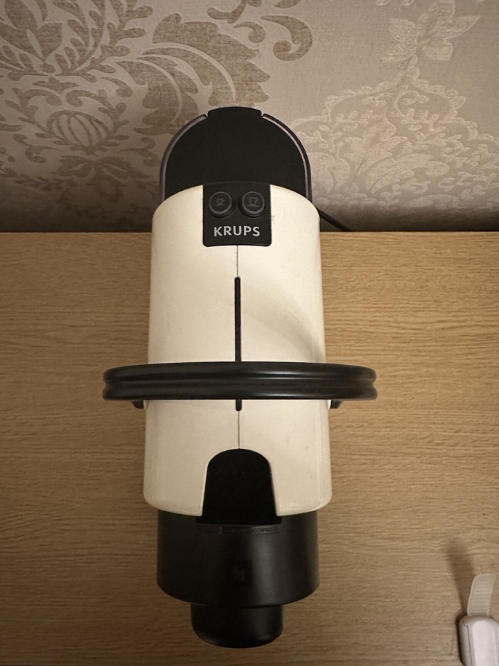 Krups Nespresso Coffee Pod Machine XN100 USED But GREAT CONDITION eBay
