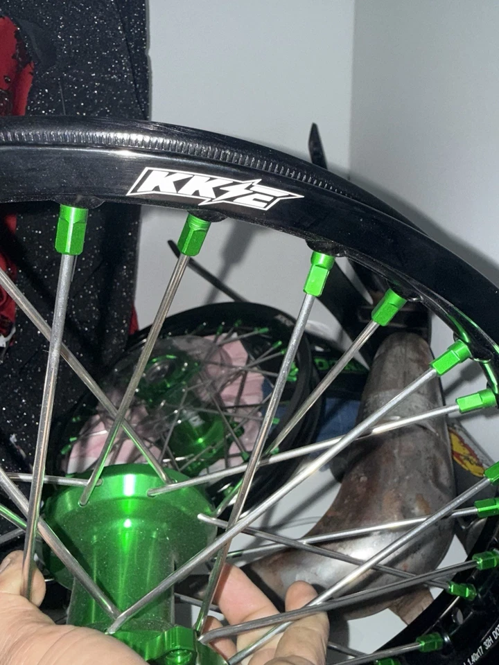 Llanta KKE 17/14 Big Kid's para Kawasaki KX85 KX80 KX100 KLX140 verde Foto 2 de 3