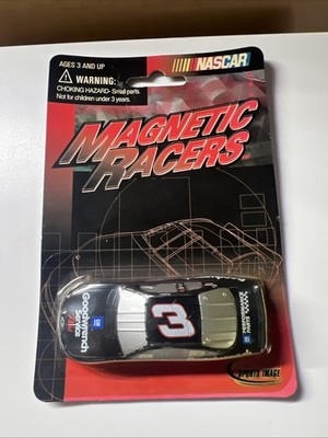 MAGNETIC RACERS DALE EARNHARDT SR #3 Goodwrench NASCAR