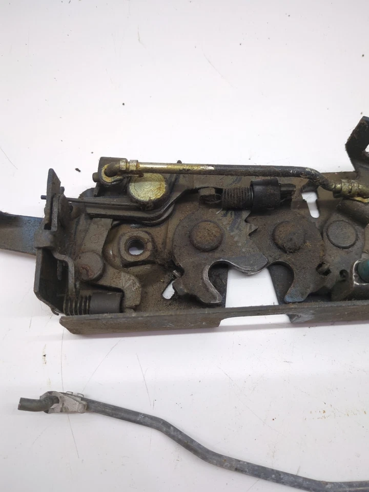 Chevrolet GMC G10 G20 G30 1971-1996 furgoneta LH conductor pestillo puerta delantera Foto 3 de 4