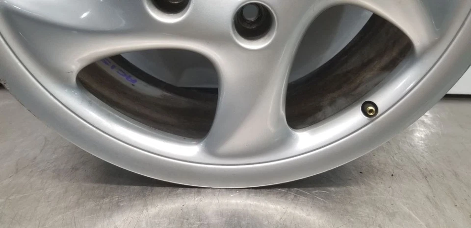 2000 PORSCHE 911 996 CARRERA 18X7.5 CURVED 5 SPOKE WHEEL RIM SILVER - Image 4 of 4