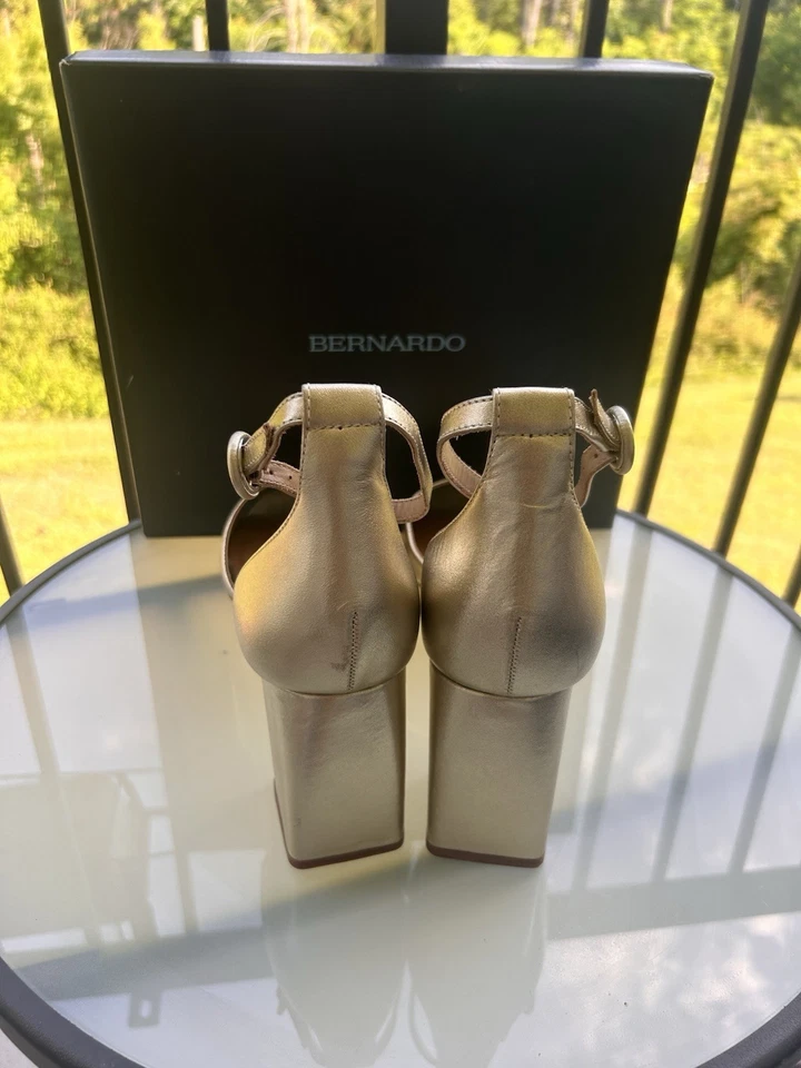 Tacones Bernardo 1946 Champagne Gold Raleigh 8,5 Foto 4 de 4