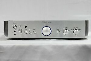 ROTEL RA1520 There are no noticeable big scratches, but ROTEL RA1520 There are no noticeable big scratches, but